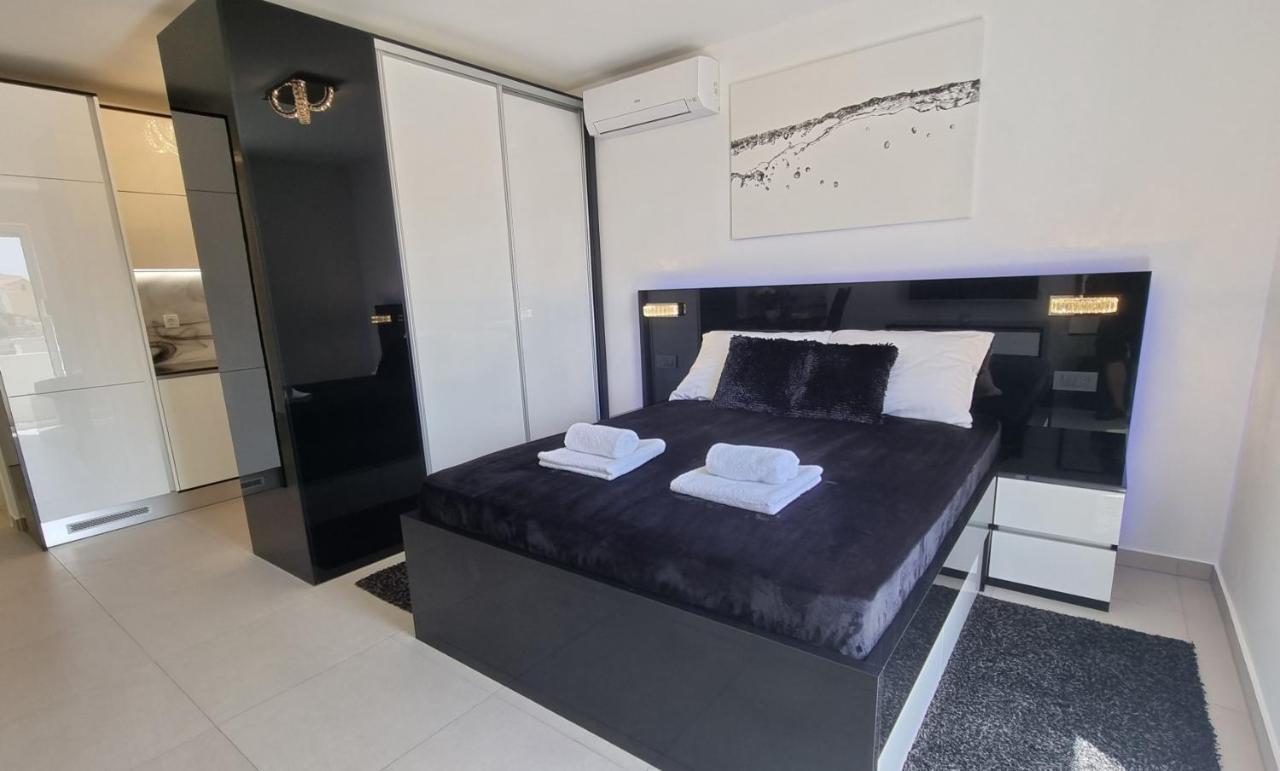 Bartol Luxury Apartments Krk Croatia, With Own Hot Tub - Whirlpool Krk Town Exterior photo
