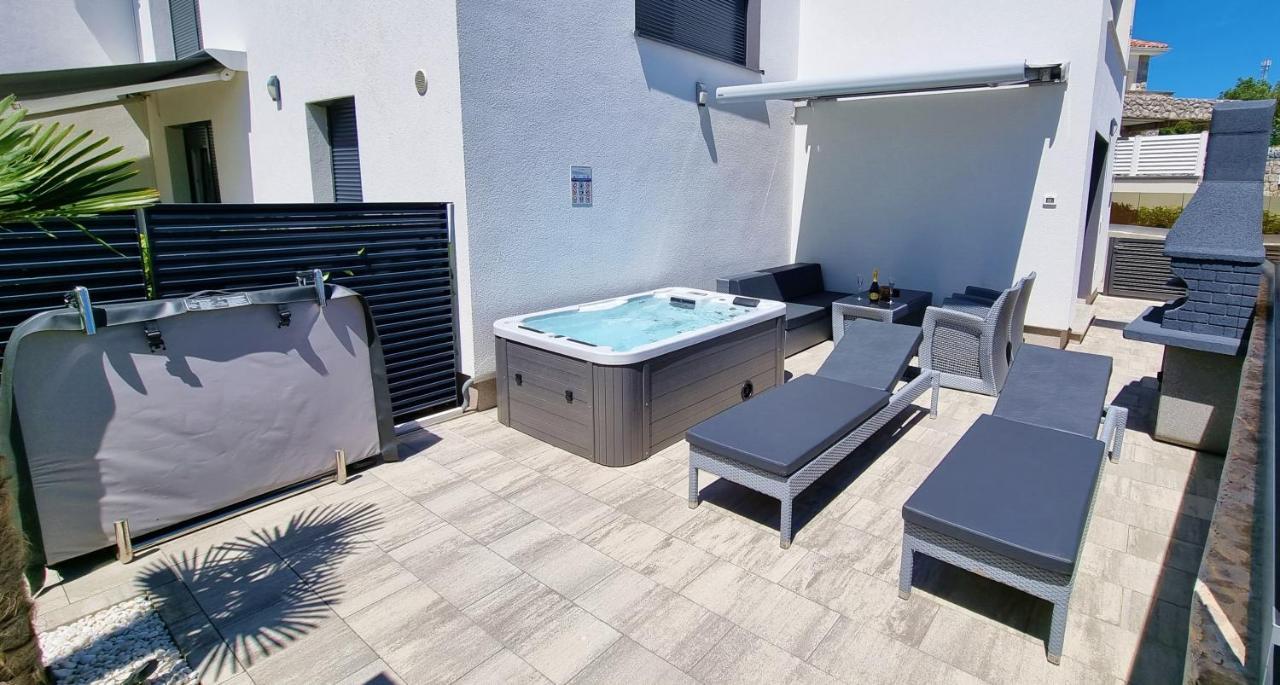Bartol Luxury Apartments Krk Croatia, With Own Hot Tub - Whirlpool Krk Town Exterior photo